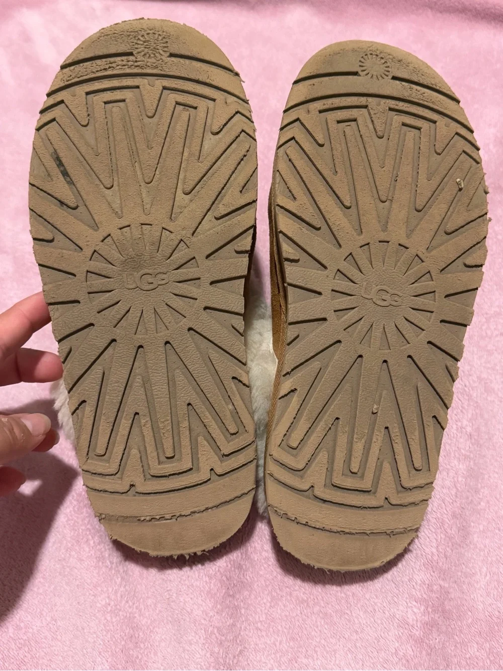 UGG Kids Chestnut Suede Shearling Slip-On Slippers
